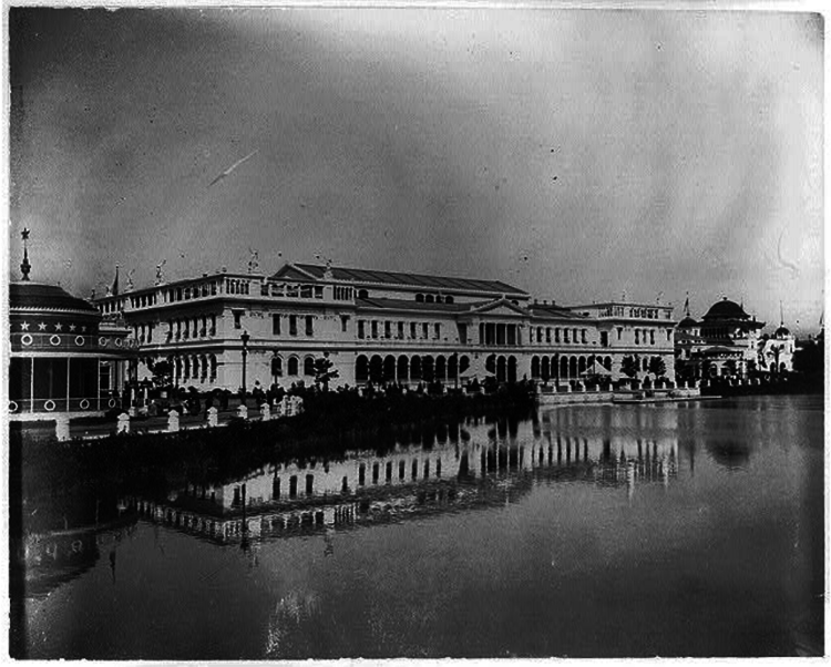 Woman 27s building 2c world columbian exposition 2c chicago 2c ill. view from across water. 2c ca. 1893. photograph. retrieved from the library of congress